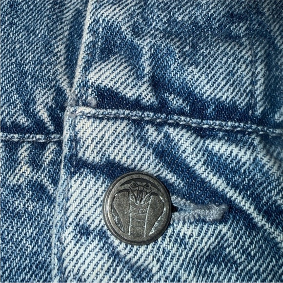 Broken Promises Men’s Distressed Jean Jacket With Gray Hood - Picture 7 of 8